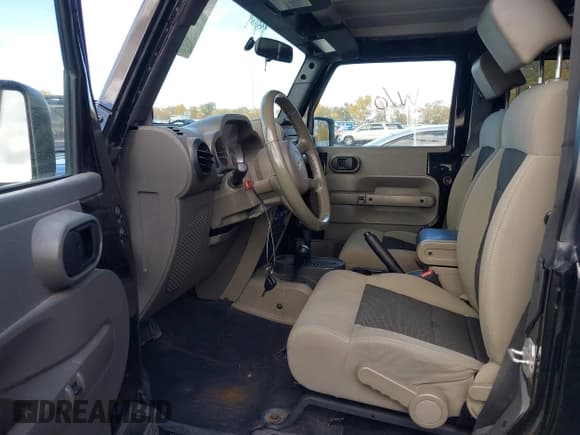 ✅ 2010 Jeep Wrangler Rubicon • VIN: 1J4BA6D13AL222411 • Лот: 43608133. Опубликован ранее на IAAI с пробегом 128 285 миль. Бесплатный доступ к архиву аукционных продаж из США и подробный отчёт об истории автомобиля на DreamBid. Изображение 5.