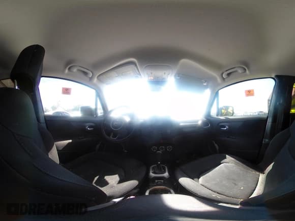 ✅ 2017 Jeep Renegade Latitude • VIN: ZACCJABB5HPG25210 • Лот: 42194543. Опубликован ранее на IAAI с пробегом 115 856 миль. Бесплатный доступ к архиву аукционных продаж из США и подробный отчёт об истории автомобиля на DreamBid. Изображение 18.