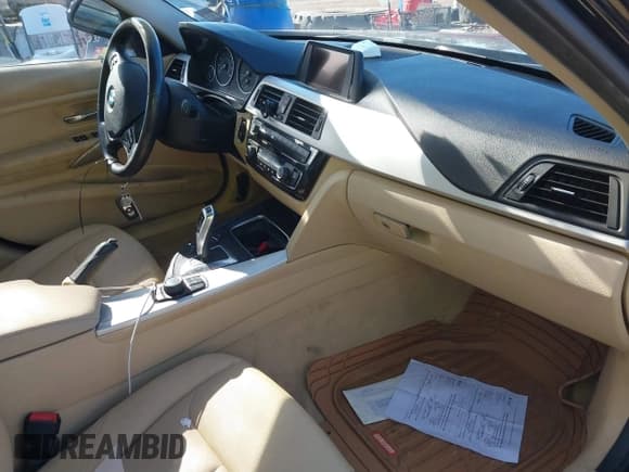 ✅ 2016 BMW 3 Series 320i xDrive • VIN: WBA8E5G5XGNT94622 • Lot: 41580890. Listed on IAAI with 124,086 mi. Free auction sales archive from the USA and detailed vehicle history report at DreamBid. Image 5.