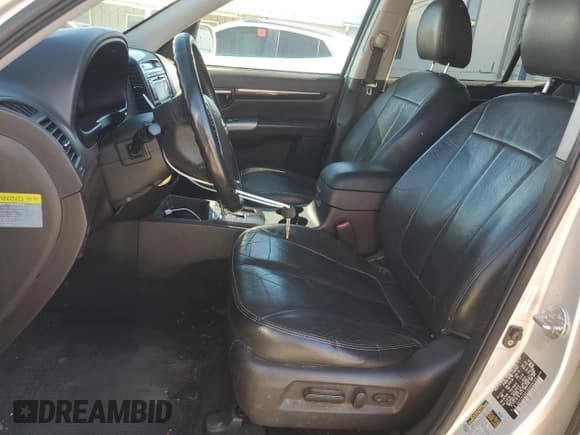 ✅ 2011 Hyundai Santa Fe Limited • VIN: 5XYZKDAG5BG006166 • Lot: 81109094. Listed on Copart with 281,493 mi. Free auction sales archive from the USA and detailed vehicle history report at DreamBid. Image 7.