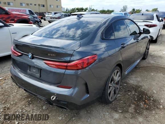 ✅ 2020 BMW 2 Series M235i xDrive • VIN: WBA13AL05L7F65286 • Lot: 64233602. Wystawiony na Copart z przebiegiem 29 392 mil. Bezpłatny archiwum sprzedaży aukcyjnych z USA i szczegółowy raport historii pojazdu na DreamBid. Zdjęcie 4.