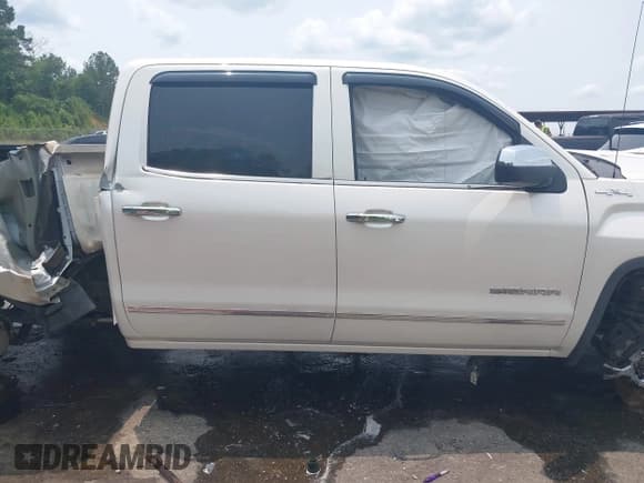 ✅ 2015 GMC Sierra 1500 SLT • VIN: 3GTU2VEC5FG136592 • Lot: 42375904. Listed on IAAI with 183,413 mi. Free auction sales archive from the USA and detailed vehicle history report at DreamBid. Image 14.