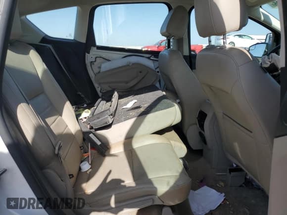 ✅ 2013 Ford C-Max SEL • VIN: 1FADP5BU5DL531960 • Lot: 56558405. Wystawiony na Copart z przebiegiem 93 411 mil. Bezpłatny archiwum sprzedaży aukcyjnych z USA i szczegółowy raport historii pojazdu na DreamBid. Zdjęcie 10.