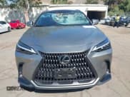 ✅ 2024 Lexus NX 350h Luxury • VIN: JTJHKCEZ5R5014365 • Lot: 42508809. Wystawiony na IAAI z przebiegiem 29 423 mil. Bezpłatny archiwum sprzedaży aukcyjnych z USA i szczegółowy raport historii pojazdu na DreamBid. Zdjęcie 12.