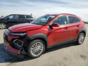 ✅ 2021 Hyundai Kona SEL Plus • VIN: KM8K6CAA1MU707876 • Лот: 72075133. Опубликован ранее на Copart с пробегом 54 567 миль. Бесплатный доступ к архиву аукционных продаж из США и подробный отчёт об истории автомобиля на DreamBid. Изображение 1.