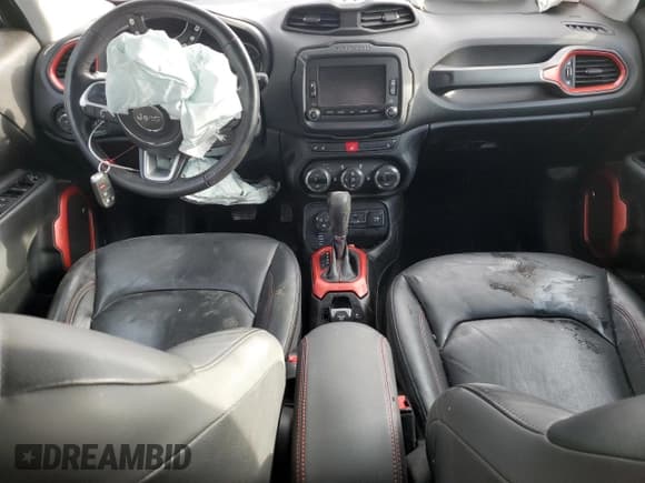 ✅ 2017 Jeep Renegade Trailhawk • VIN: ZACCJBCB7HPF27364 • Lot: 92474305. Listed on Copart with 87,850 mi. Free auction sales archive from the USA and detailed vehicle history report at DreamBid. Image 8.