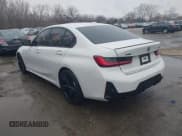 ✅ 2024 BMW 3 Series M340i xDrive • VIN: 3MW49FF05R8E05837 • Lot: 41129303. Wystawiony na IAAI z przebiegiem 8 669 mil. Bezpłatny archiwum sprzedaży aukcyjnych z USA i szczegółowy raport historii pojazdu na DreamBid. Zdjęcie 3.