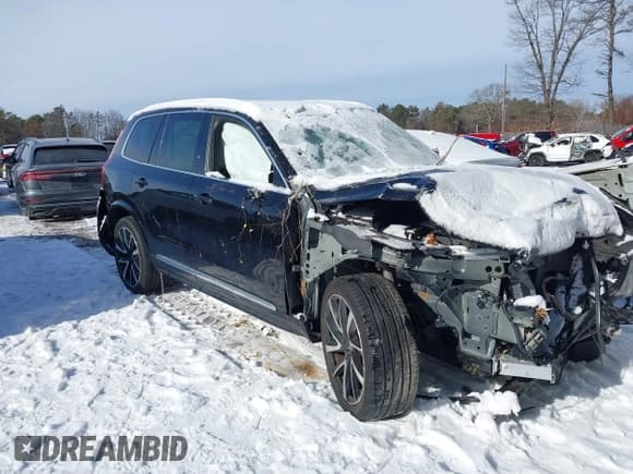 ✅ 2023 Volvo XC90 Plus • VIN: YV4062PN9P1906550 • Лот: 41372301. Опубликован ранее на IAAI с пробегом 5 миль. Бесплатный доступ к архиву аукционных продаж из США и подробный отчёт об истории автомобиля на DreamBid. Изображение 12.