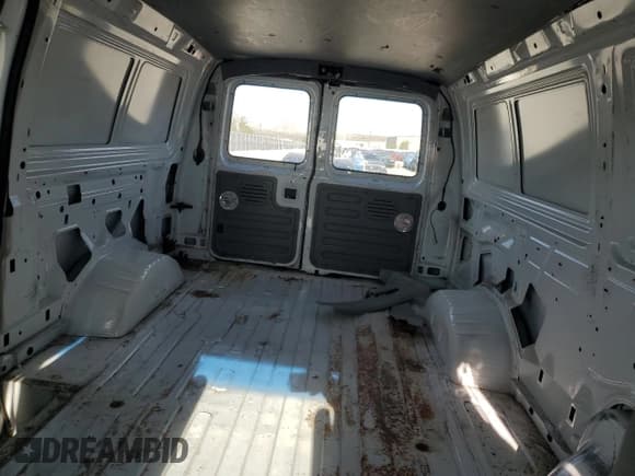 ✅ 2006 Ford Econoline Cargo • VIN: 1FTNE24W06DA69709 • Лот: 56429505. Опубликован ранее на Copart с пробегом 263 768 миль. Бесплатный доступ к архиву аукционных продаж из США и подробный отчёт об истории автомобиля на DreamBid. Изображение 10.