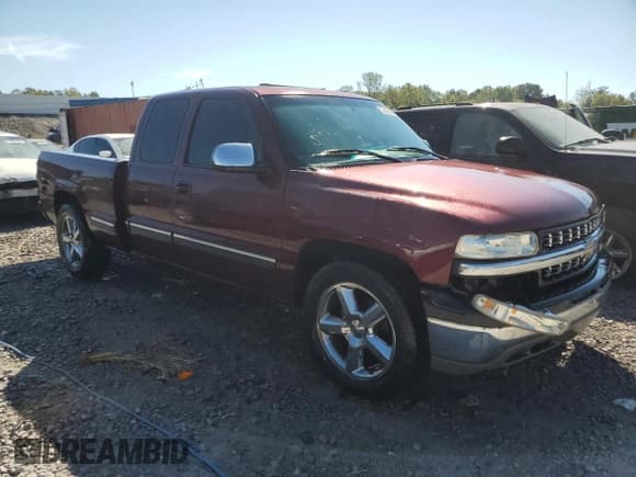 ✅ 2002 Chevrolet Silverado 1500 LS • VIN: 2GCEC19T921200317 • Lot: 72408054. Wystawiony na Copart z przebiegiem 264 934 mil. Bezpłatny archiwum sprzedaży aukcyjnych z USA i szczegółowy raport historii pojazdu na DreamBid. Zdjęcie 4.