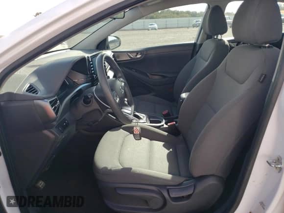 2020 Hyundai Ioniq Blue с VIN KMHC65LC2LU241517, выставлен на аукционе Copart как лот 78960584 с пробегом 67 964 миль миль и Чистый • Clean title. История ставок и продаж доступна на DreamBid. Изображение 7.