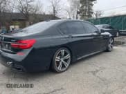 ✅ 2019 BMW 7 Series 740i • VIN: WBA7E2C5XKB217014 • Lot: 52131525. Listed on Copart with 57,450 mi. Free auction sales archive from the USA and detailed vehicle history report at DreamBid. Image 4.