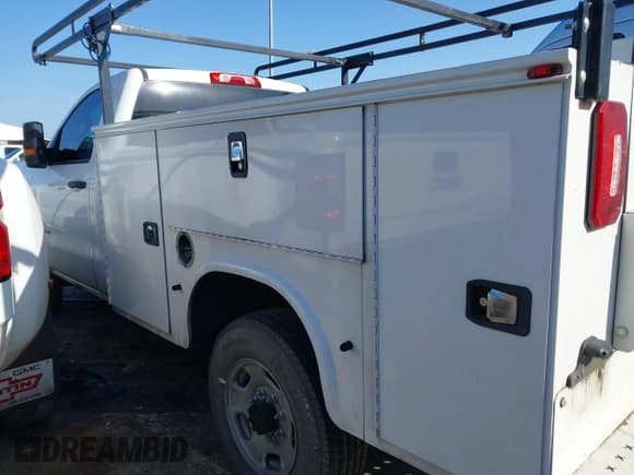 ✅ 2018 Chevrolet Silverado 2500HD Work Truck • VIN: 1GB0CUEG4JZ338829 • Lot: 41689836. Listed on IAAI with 229,860 mi. Free auction sales archive from the USA and detailed vehicle history report at DreamBid. Image 14.