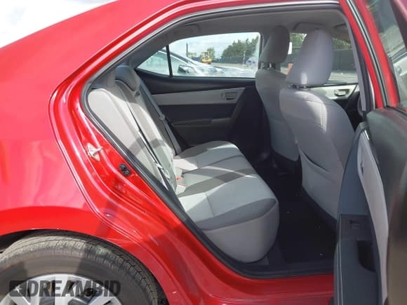 ✅ 2017 Toyota Corolla L • VIN: 5YFBURHE9HP726605 • Lot: 43704141. Wystawiony na IAAI z przebiegiem 70 569 mil. Bezpłatny archiwum sprzedaży aukcyjnych z USA i szczegółowy raport historii pojazdu na DreamBid. Zdjęcie 8.