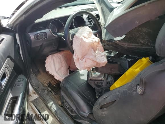 ✅ 2017 Ford Mustang GT • VIN: 1FA6P8CF4H5209069 • Lot: 56541695. Wystawiony na Copart z przebiegiem 104 156 mil. Bezpłatny archiwum sprzedaży aukcyjnych z USA i szczegółowy raport historii pojazdu na DreamBid. Zdjęcie 8.