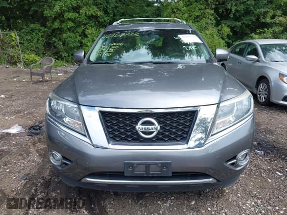 ✅ 2015 Nissan Pathfinder Platinum • VIN: 5N1AR2MM1FC648968 • Lot: 42953732. Listed on IAAI with 134,729 mi. Free auction sales archive from the USA and detailed vehicle history report at DreamBid. Image 12.