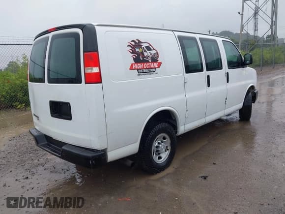 ✅ 2016 Chevrolet Express Cargo • VIN: 1GCWGAFG8G1147848 • Lot: 42668582. Listed on IAAI with 237,768 mi. Free auction sales archive from the USA and detailed vehicle history report at DreamBid. Image 4.