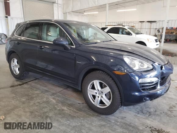 ✅ 2014 Porsche Cayenne Diesel • VIN: WP1AF2A2XELA33218 • Lot: 81865595. Wystawiony na Copart z przebiegiem 190 654 mil. Bezpłatny archiwum sprzedaży aukcyjnych z USA i szczegółowy raport historii pojazdu na DreamBid. Zdjęcie 4.