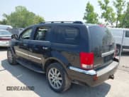 ✅ 2007 Chrysler Aspen Limited • VIN: 1A8HW58207F500258 • Lot: 42732749. Wystawiony na IAAI z przebiegiem 245 240 mil. Bezpłatny archiwum sprzedaży aukcyjnych z USA i szczegółowy raport historii pojazdu na DreamBid. Zdjęcie 3.