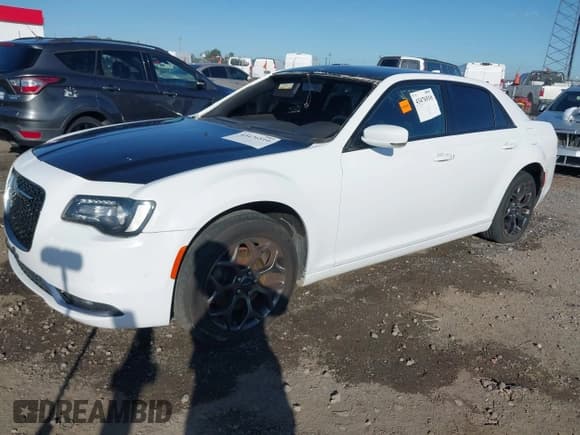 ✅ 2017 Chrysler 300 S • VIN: 2C3CCAGG6HH512788 • Lot: 43476510. Listed on IAAI with 148,595 mi. Free auction sales archive from the USA and detailed vehicle history report at DreamBid. Image 2.