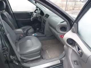 2004 Hyundai Santa Fe GLS с VIN KM8SC73E04U607574, выставлен на аукционе IAAI как лот 41879786 с пробегом 183 474 миль миль и . История ставок и продаж доступна на DreamBid. Изображение 5.
