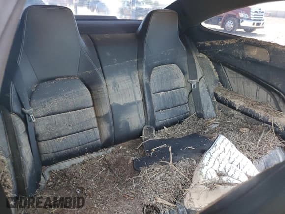 ✅ 2012 Mercedes-Benz C 250 • VIN: WDDGJ4HB3CF880840 • Lot: 82006585. Wystawiony na Copart z przebiegiem Nie podano. Bezpłatny archiwum sprzedaży aukcyjnych z USA i szczegółowy raport historii pojazdu na DreamBid. Zdjęcie 10.