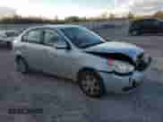 2010 Hyundai Accent GLS z VIN KMHCN4AC9AU454204, wystawiony jako Copart lot #81687474 z przebiegiem 158 745 mil mil oraz Szkoda całkowita • Salvage title. Historia ofert i sprzedaży dostępna na DreamBid. Obrazek 4.