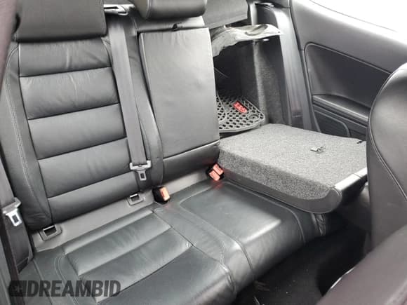 ✅ 2013 Volkswagen Golf GTI • VIN: WVWFD7AJ2DW123753 • Лот: 81737335. Опубликован ранее на Copart с пробегом 176 845 миль. Бесплатный доступ к архиву аукционных продаж из США и подробный отчёт об истории автомобиля на DreamBid. Изображение 10.