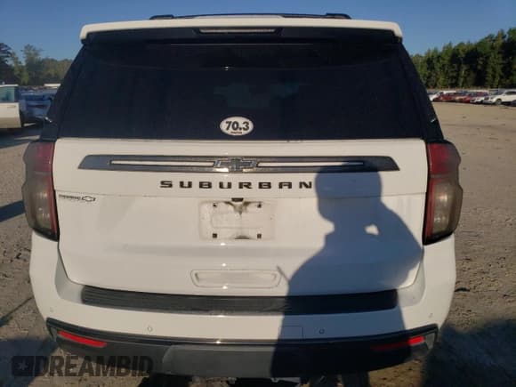 ✅ 2022 Chevrolet Suburban Z71 • VIN: 1GNSKDKDXNR212456 • Lot: 73913514. Wystawiony na Copart z przebiegiem 71 389 mil. Bezpłatny archiwum sprzedaży aukcyjnych z USA i szczegółowy raport historii pojazdu na DreamBid. Zdjęcie 6.