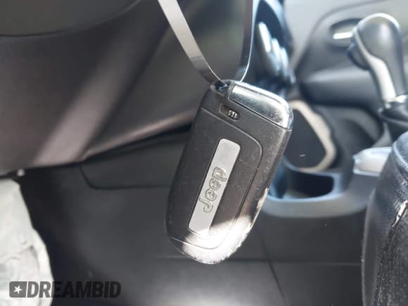 ✅ 2016 Jeep Renegade Limited • VIN: ZACCJADT5GPE29952 • Lot: 42023127. Listed on IAAI with 57,669 mi. Free auction sales archive from the USA and detailed vehicle history report at DreamBid. Image 11.