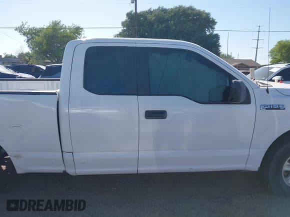 ✅ 2017 Ford F-150 XL • VIN: 1FTEX1C86HKD68420 • Lot: 42032263. Wystawiony na IAAI z przebiegiem 177 896 mil. Bezpłatny archiwum sprzedaży aukcyjnych z USA i szczegółowy raport historii pojazdu na DreamBid. Zdjęcie 12.