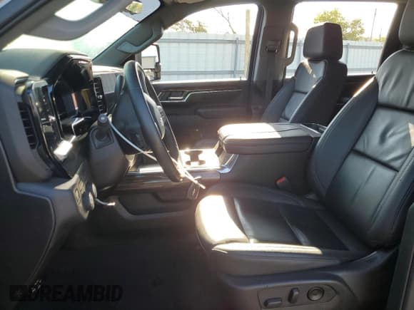 ✅ 2024 Chevrolet Silverado 2500HD LT • VIN: 2GC4YNEY6R1242640 • Лот: 84286755. Опубликован ранее на Copart с пробегом Не указан. Бесплатный доступ к архиву аукционных продаж из США и подробный отчёт об истории автомобиля на DreamBid. Изображение 7.