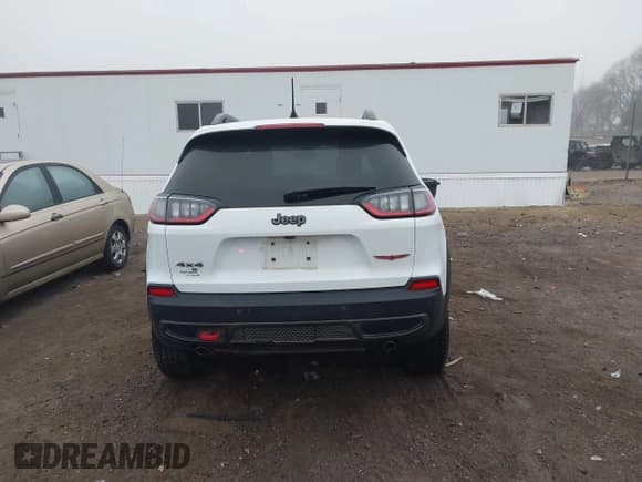 ✅ 2020 Jeep Cherokee Trailhawk Elite • VIN: 1C4PJMBX6LD627361 • Lot: 41203736. Listed on IAAI with 38,759 mi. Free auction sales archive from the USA and detailed vehicle history report at DreamBid. Image 17.