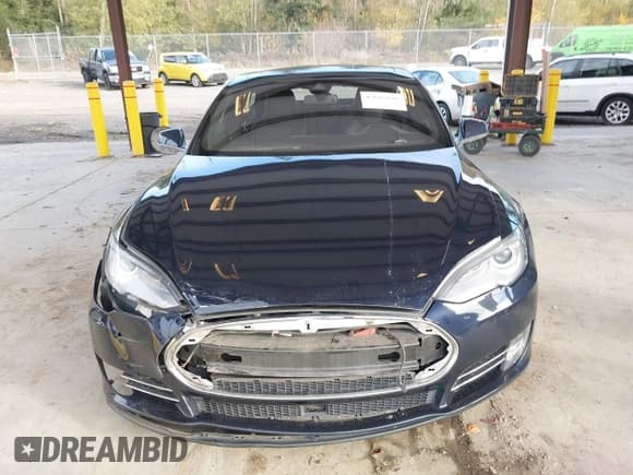 ✅ 2015 Tesla Model S 85D • VIN: 5YJSA1H25FFP78340 • Лот: 43665696. Опубликован ранее на IAAI с пробегом 75 799 миль. Бесплатный доступ к архиву аукционных продаж из США и подробный отчёт об истории автомобиля на DreamBid. Изображение 11.