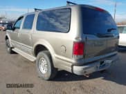 ✅ 2002 Ford Excursion Limited • VIN: 1FMSU43FX2ED63993 • Lot: 41263756. Wystawiony na IAAI z przebiegiem 294 930 mil. Bezpłatny archiwum sprzedaży aukcyjnych z USA i szczegółowy raport historii pojazdu na DreamBid. Zdjęcie 3.