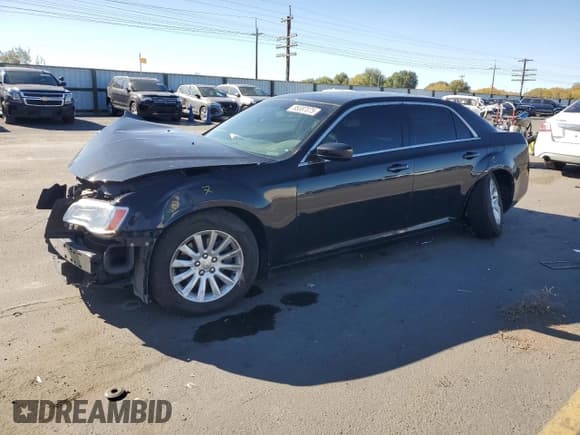 ✅ 2014 Chrysler 300 • VIN: 2C3CCAAGXEH380543 • Lot: 85387075. Wystawiony na Copart z przebiegiem 115 543 mil. Bezpłatny archiwum sprzedaży aukcyjnych z USA i szczegółowy raport historii pojazdu na DreamBid. Zdjęcie 1.