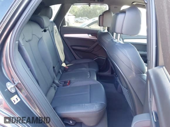 ✅ 2018 Audi SQ5 Prestige • VIN: WA1C4BFY8J2043740 • Лот: 43350771. Опубликован ранее на IAAI с пробегом 62 016 миль. Бесплатный доступ к архиву аукционных продаж из США и подробный отчёт об истории автомобиля на DreamBid. Изображение 8.