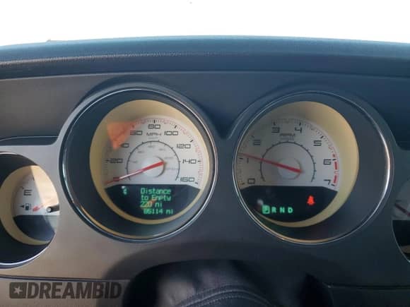 ✅ 2014 Dodge Challenger R/T 100th Anniversary Appearance • VIN: 2C3CDYBT4EH176600 • Lot: 73019654. Wystawiony na Copart z przebiegiem 85 114 mil. Bezpłatny archiwum sprzedaży aukcyjnych z USA i szczegółowy raport historii pojazdu na DreamBid. Zdjęcie 9.