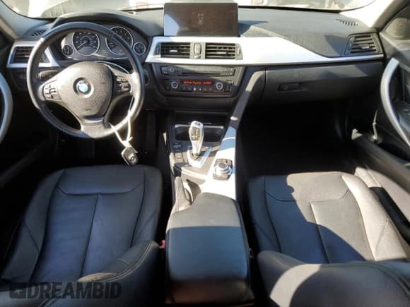 ✅ 2013 BMW 3 Series 328i • VIN: WBA3A5C58DF602806 • Lot: 82624635. Listed on Copart with 127,182 mi. Free auction sales archive from the USA and detailed vehicle history report at DreamBid. Image 8.