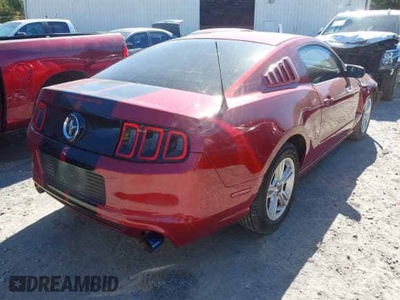 ✅ 2014 Ford Mustang V6 • VIN: 1ZVBP8AMXE5295829 • Lot: 43488494. Listed on IAAI with 145,624 mi. Free auction sales archive from the USA and detailed vehicle history report at DreamBid. Image 4.