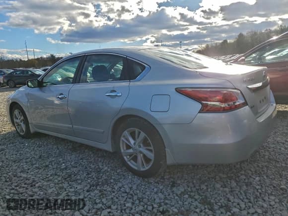 ✅ 2015 Nissan Altima S • VIN: 1N4AL3AP1FC242768 • Lot: 94097965. Listed on Copart with 88,141 mi. Free auction sales archive from the USA and detailed vehicle history report at DreamBid. Image 2.