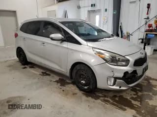 ✅ 2016 Kia Rondo LX • VIN: KNAHT8A33G7129415 • Lot: 86135574. Wystawiony na Copart z przebiegiem 250 542 mil. Bezpłatny archiwum sprzedaży aukcyjnych z USA i szczegółowy raport historii pojazdu na DreamBid. Zdjęcie 4.