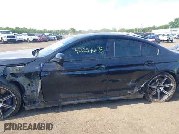 ✅ 2018 BMW 6 Series • VIN: WBS6E9C54JG808277 • Lot: 42254218. Listed on IAAI with 39,646 mi. Free auction sales archive from the USA and detailed vehicle history report at DreamBid. Image 14.