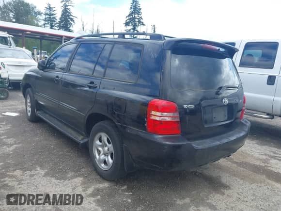 2002 Toyota Highlander z VIN JTEGD21A620038093, wystawiony jako IAAI lot #42303785 z przebiegiem 205 743 mil mil oraz . Historia ofert i sprzedaży dostępna na DreamBid. Obrazek 3.