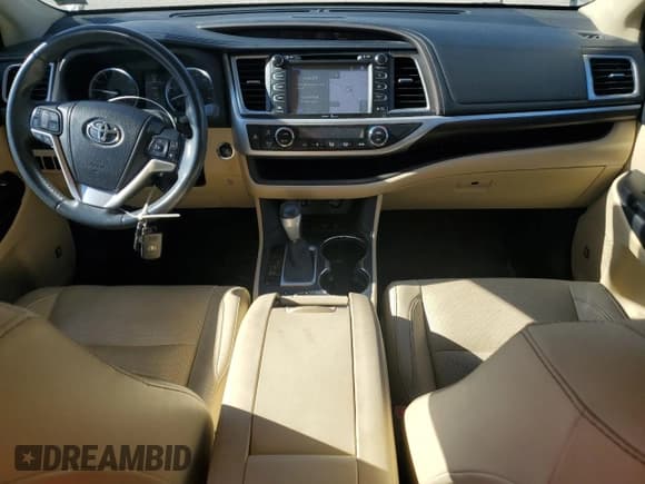 ✅ 2014 Toyota Highlander Limited • VIN: 5TDDKRFH1ES028844 • Lot: 92511085. Wystawiony na Copart z przebiegiem 64 911 mil. Bezpłatny archiwum sprzedaży aukcyjnych z USA i szczegółowy raport historii pojazdu na DreamBid. Zdjęcie 8.