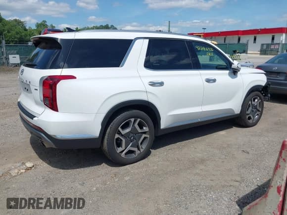 ✅ 2025 Hyundai Palisade Limited • VIN: KM8R5DGE4SU811132 • Лот: 42286406. Опубликован ранее на IAAI с пробегом 6 481 миль. Бесплатный доступ к архиву аукционных продаж из США и подробный отчёт об истории автомобиля на DreamBid. Изображение 4.