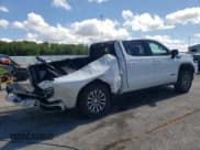 ✅ 2022 GMC Sierra 1500 AT4 • VIN: 1GTU9EET9NZ186504 • Лот: 57037445. Опубликован ранее на Copart с пробегом 105 026 миль. Бесплатный доступ к архиву аукционных продаж из США и подробный отчёт об истории автомобиля на DreamBid. Изображение 3.