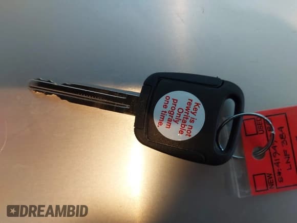 ✅ 2017 Toyota Tacoma SR • VIN: 5TFRX5GN8HX077669 • Лот: 42945490. Опубликован ранее на IAAI с пробегом 110 454 миль. Бесплатный доступ к архиву аукционных продаж из США и подробный отчёт об истории автомобиля на DreamBid. Изображение 11.