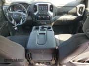 ✅ 2021 Chevrolet Silverado 1500 RST • VIN: 3GCPWDED0MG250677 • Lot: 81416005. Wystawiony na Copart z przebiegiem 61 104 mil. Bezpłatny archiwum sprzedaży aukcyjnych z USA i szczegółowy raport historii pojazdu na DreamBid. Zdjęcie 8.