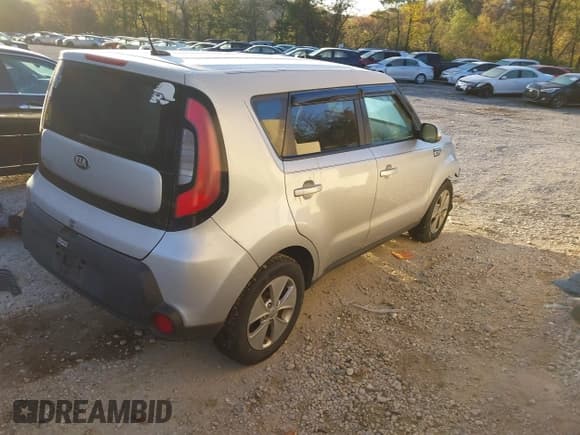✅ 2015 Kia Soul • VIN: KNDJN2A27F7806970 • Lot: 43477659. Listed on IAAI with 125,421 mi. Free auction sales archive from the USA and detailed vehicle history report at DreamBid. Image 4.